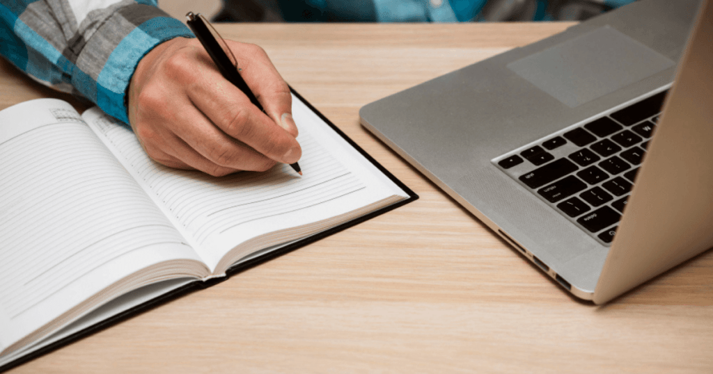 6 Key Scenerios When to Use AI Text Generators 5 Education