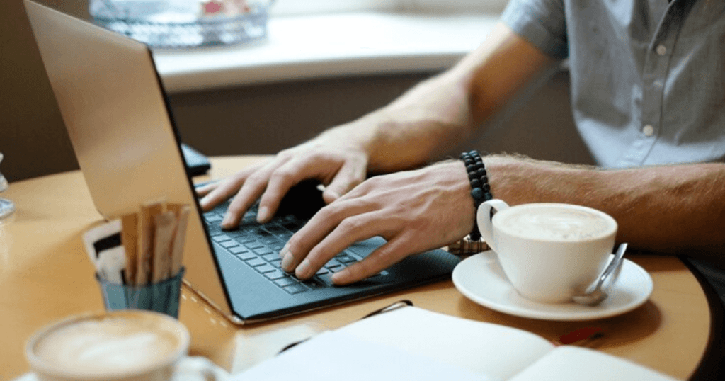 6 Key Scenerios When to Use AI Text Generators 8 Personal Endeavors