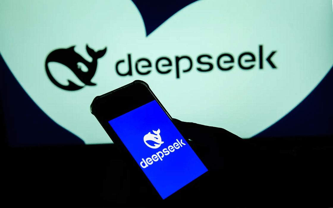 You are currently viewing Trump Administration Reportedly Considers US DeepSeek Ban Amid AI Tensions