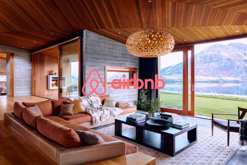 You are currently viewing Airbnb Quietly Deploys AI Customer Service Bot to U.S. Users