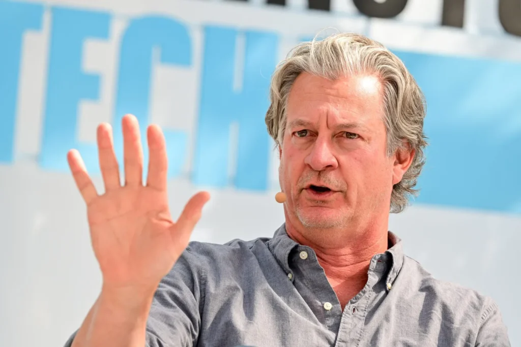 Read more about the article People Inc. Microsoft AI Licensing Deal Marks a Big Shift for Publishers Amid Google Traffic Drop