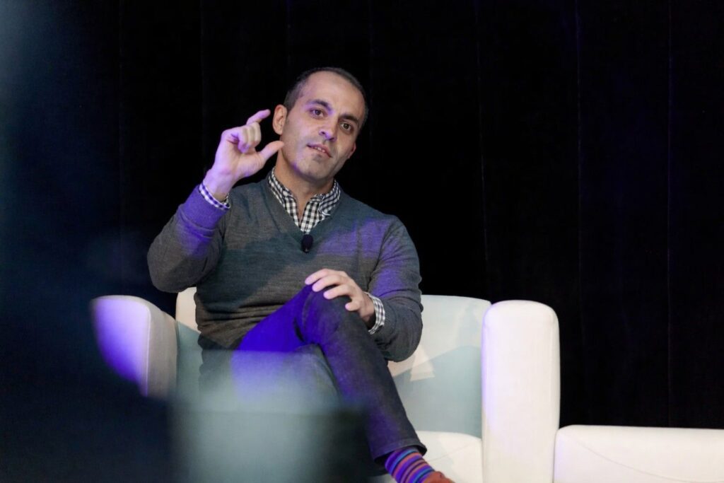 Read more about the article Databricks CEO Warns AI Will Make SaaS Irrelevant — Even as Revenue Surges