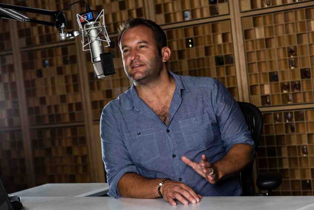 Read more about the article NotebookLM Voice Lawsuit: NPR Host David Greene Sues Google Over AI Voice Resemblance