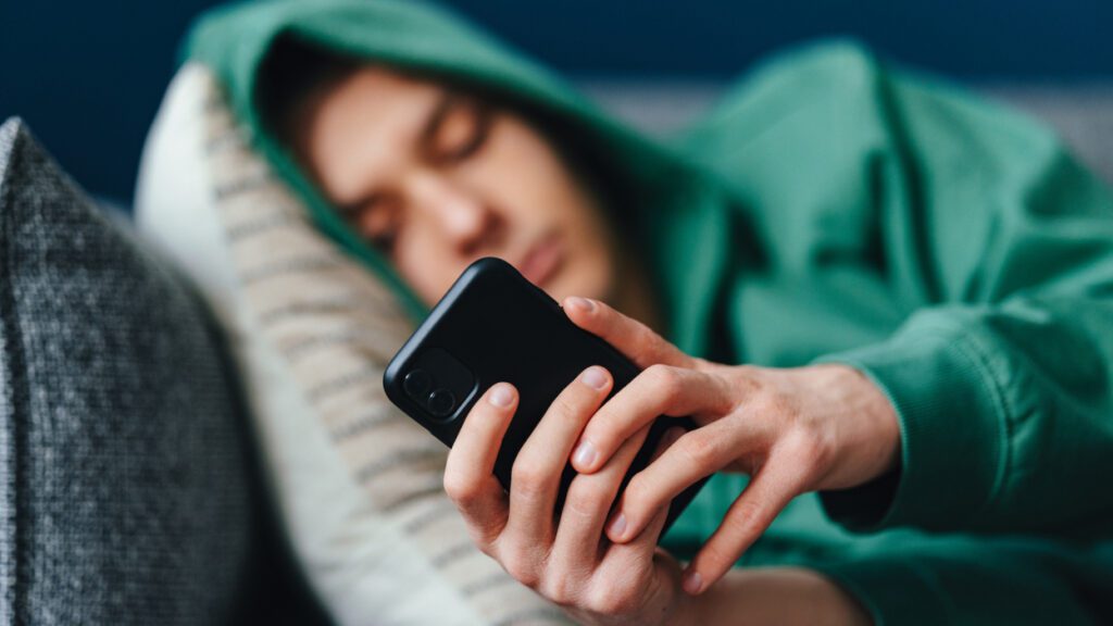 Read more about the article Teens Using AI for Emotional Support Sparks Debate Over Mental Health Risks