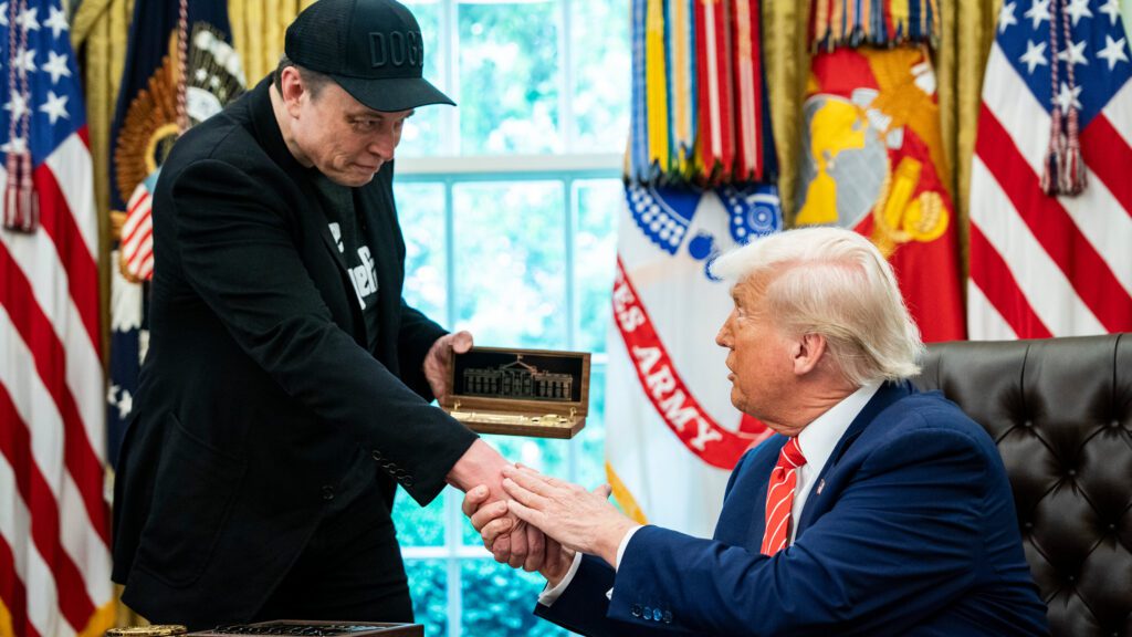 Read more about the article Pentagon Taps Grok AI: US Military Embraces Elon Musk’s Model in Classified Systems