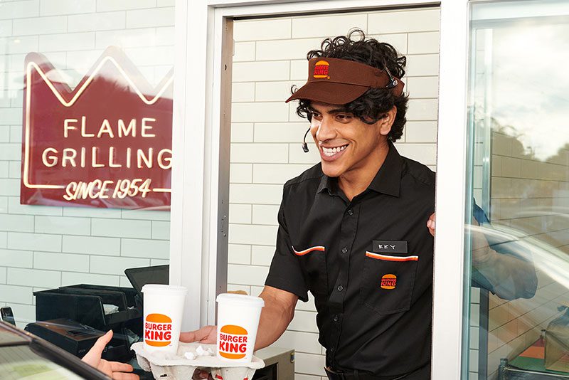 Read more about the article Burger King AI Chatbot Patty Employees Pilot Expands to 500 Restaurants