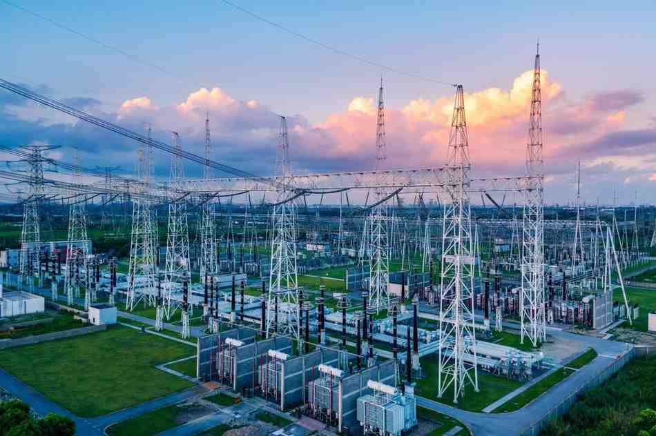 Read more about the article AI Companies Electricity Rate Hike Pledge Gains Momentum as White House Pushes Big Tech