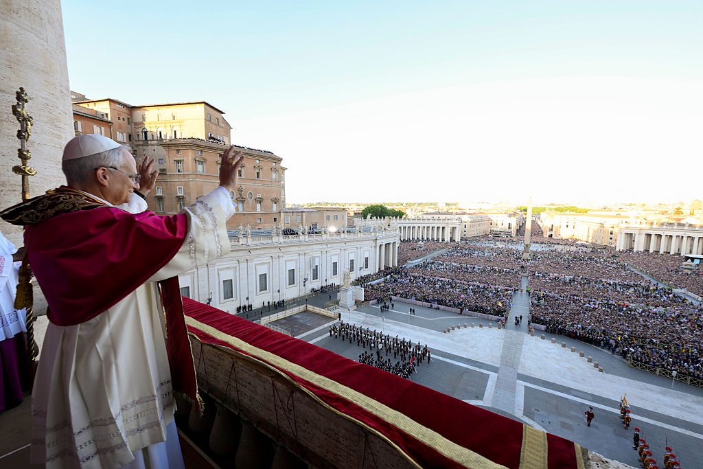 Read more about the article Vatican AI-Assisted Live Translation Service Launches at Saint Peter’s Basilica