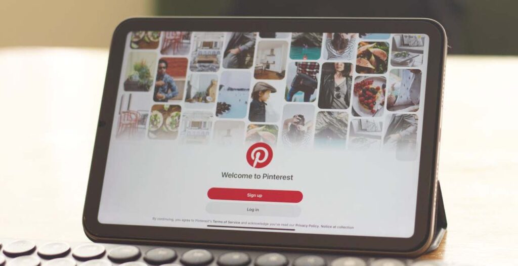 Read more about the article Pinterest Lands $1 Billion Investment as AI Push Accelerates