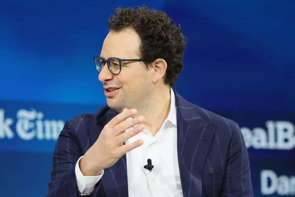 Read more about the article Anthropic Funding Round Could Hit $900B Valuation as Investor Demand Surges