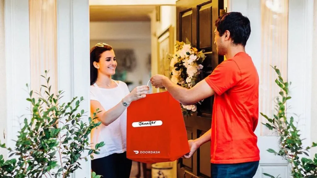 Read more about the article DoorDash AI Merchant Tools Transform Onboarding and Food Listings for Restaurants