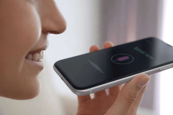 Voice Search Optimization for Businesses: What You Need to Know 5 voice search smartphone