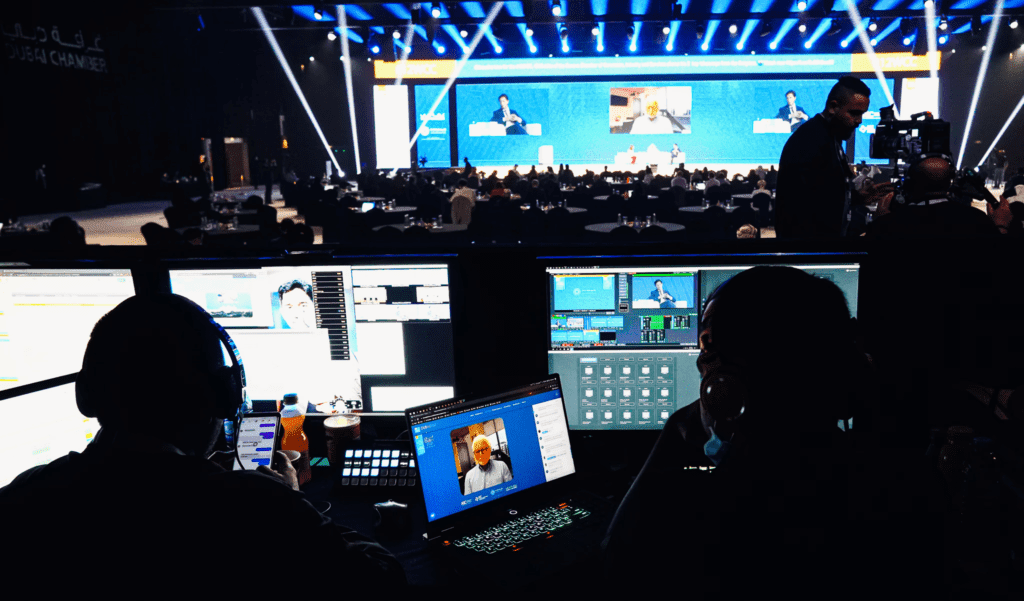 10 Best AI Tools for Live Streaming – Transform Your Twitch & YouTube Streams Today 3 AI in Live Streaming 1