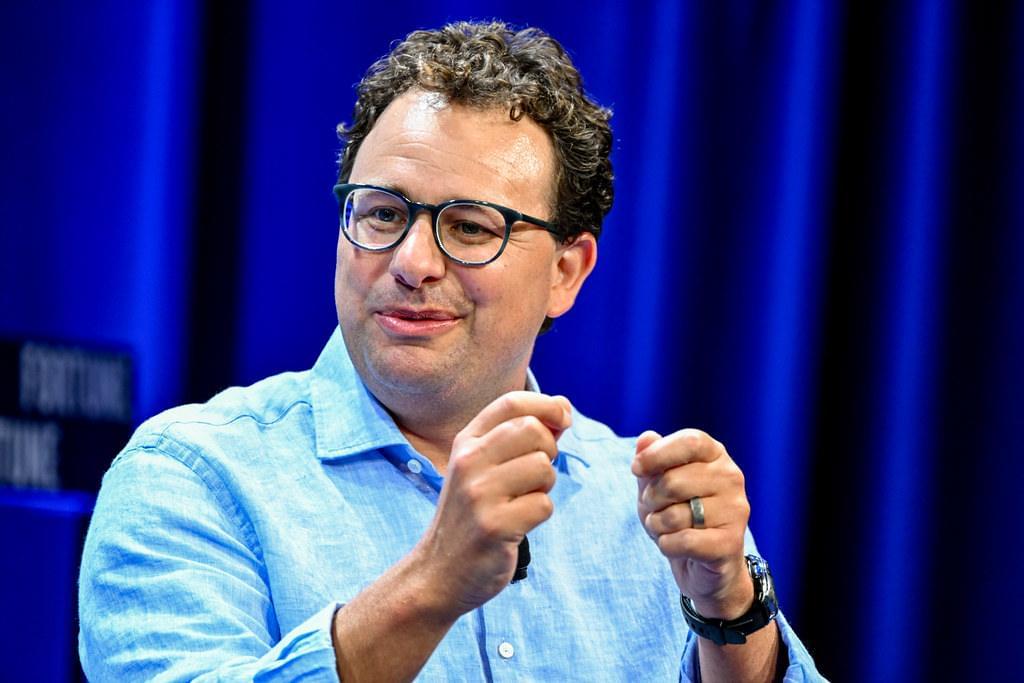 Read more about the article Anthropic AI Interpretability: CEO Sets 2027 Deadline to Decode the Black Box of AI Models