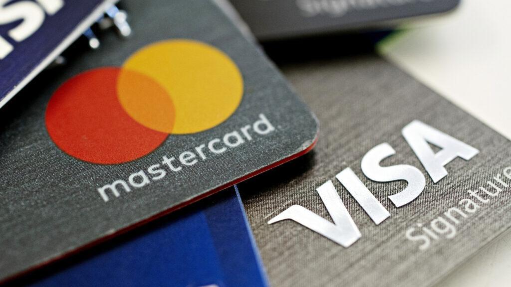 Read more about the article Visa and Mastercard Embrace AI-Powered Shopping With New Intelligent Agents