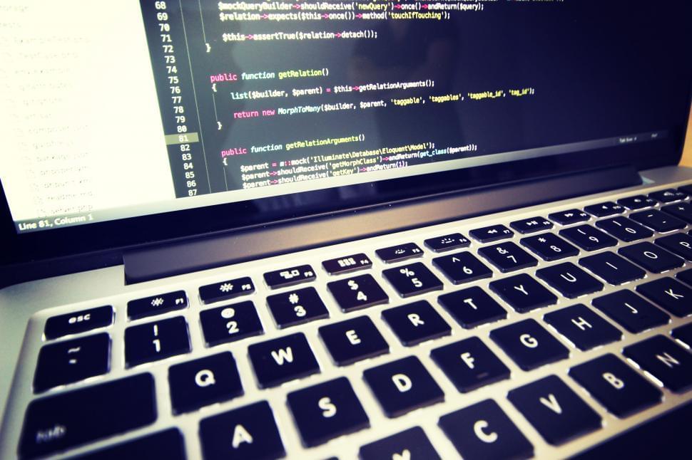Read more about the article Apple Partners with Anthropic to Develop AI Coding Platform Using Claude Sonnet
