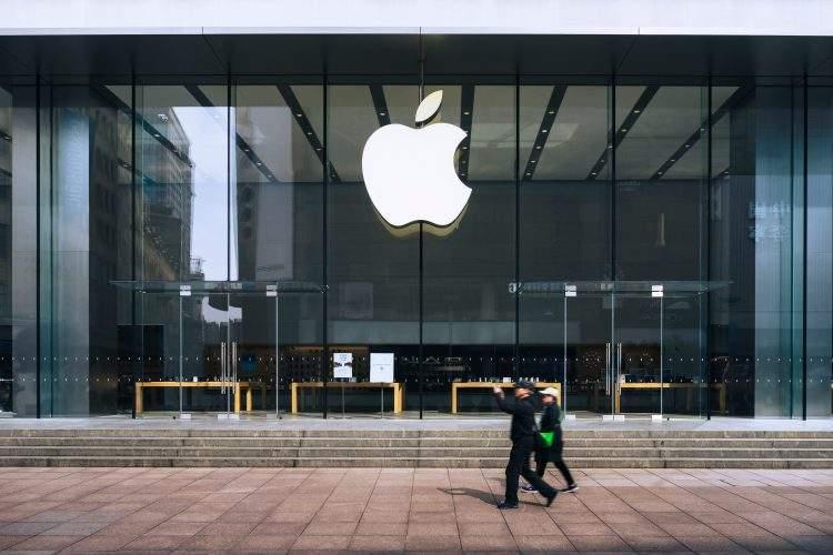 Read more about the article Another Apple Exec Joins Meta as AI Talent War Intensifies in Silicon Valley