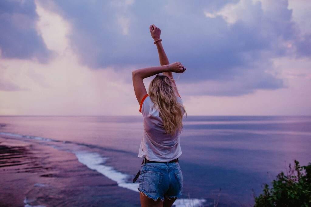 Read more about the article Endless Summer AI App Lets You Fake Your Dream Vacation Photos