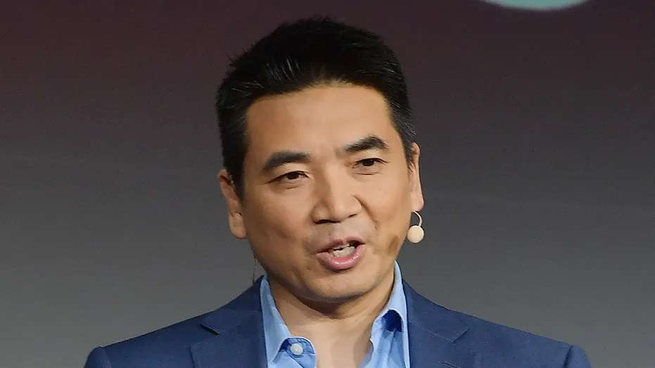 Read more about the article Zoom CEO Eric Yuan AI Workweek Vision: A Future with AI-Powered Productivity
