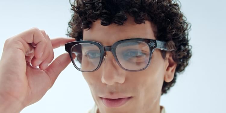 Read more about the article Alipay+ Biometric Smartglasses Debut Iris Authentication for Secure, Hands-Free Payments