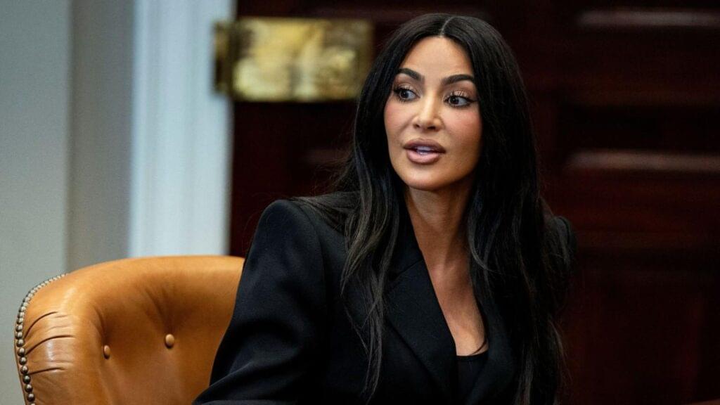 Read more about the article Kim Kardashian ChatGPT Frenemy: Reality Star Calls AI Her ‘Toxic Bestie’ After Failing Law Exams