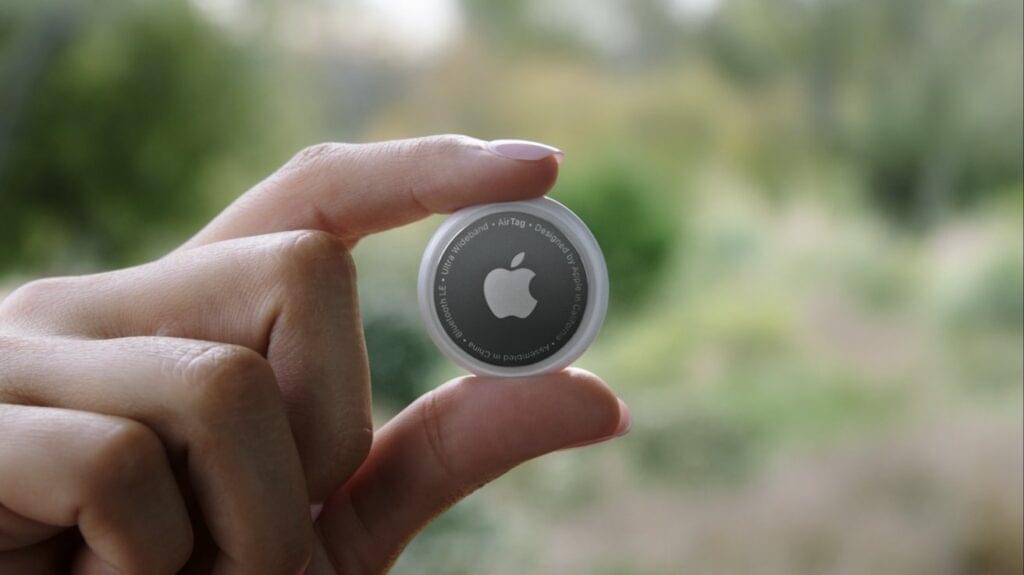 Read more about the article Apple AI Pin Could Be the Next Wearable Breakout—And Could Go Beyond the Apple Watch
